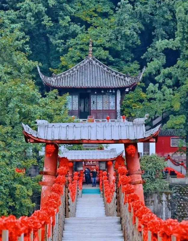 悠闲游成都：探索“邂逅世博·美丽之旅”20个新场景